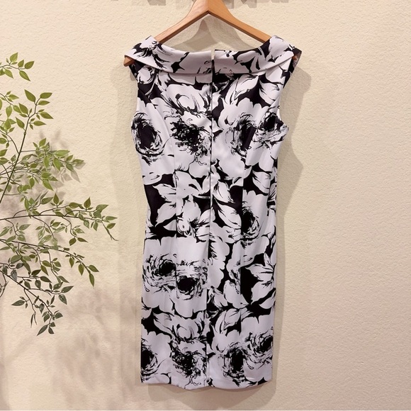 Connected Apparel Black & White Floral Ruched Short Dress Preowned Size 6 - Picture 7 of 7